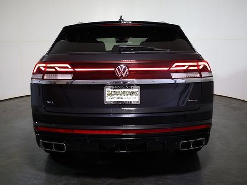 Used 2024 Volkswagen Atlas Cross Sport SEL Premium R-Line AWD/4WD image 10