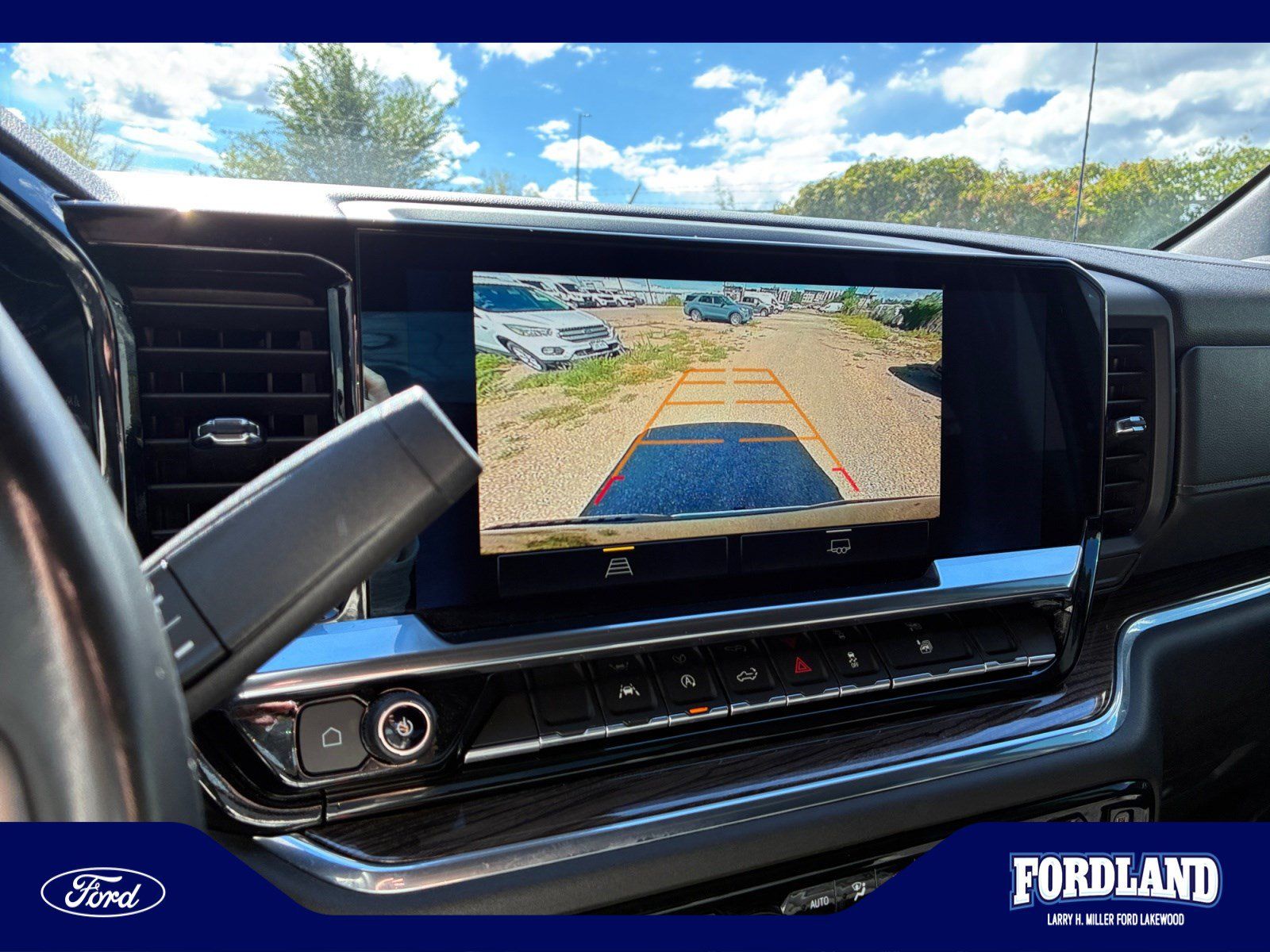 Used 2024 Chevrolet Silverado 1500 LT AWD/4WD image 28
