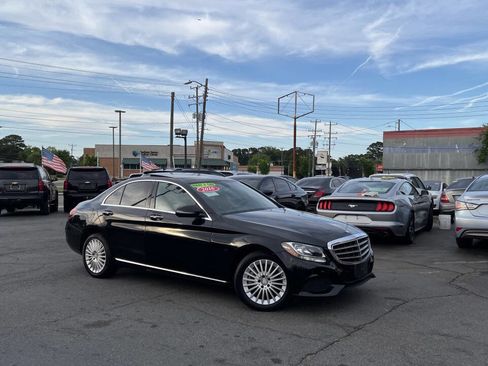 Used 2016 Mercedes-Benz C 300 4MATIC Sedan image 1