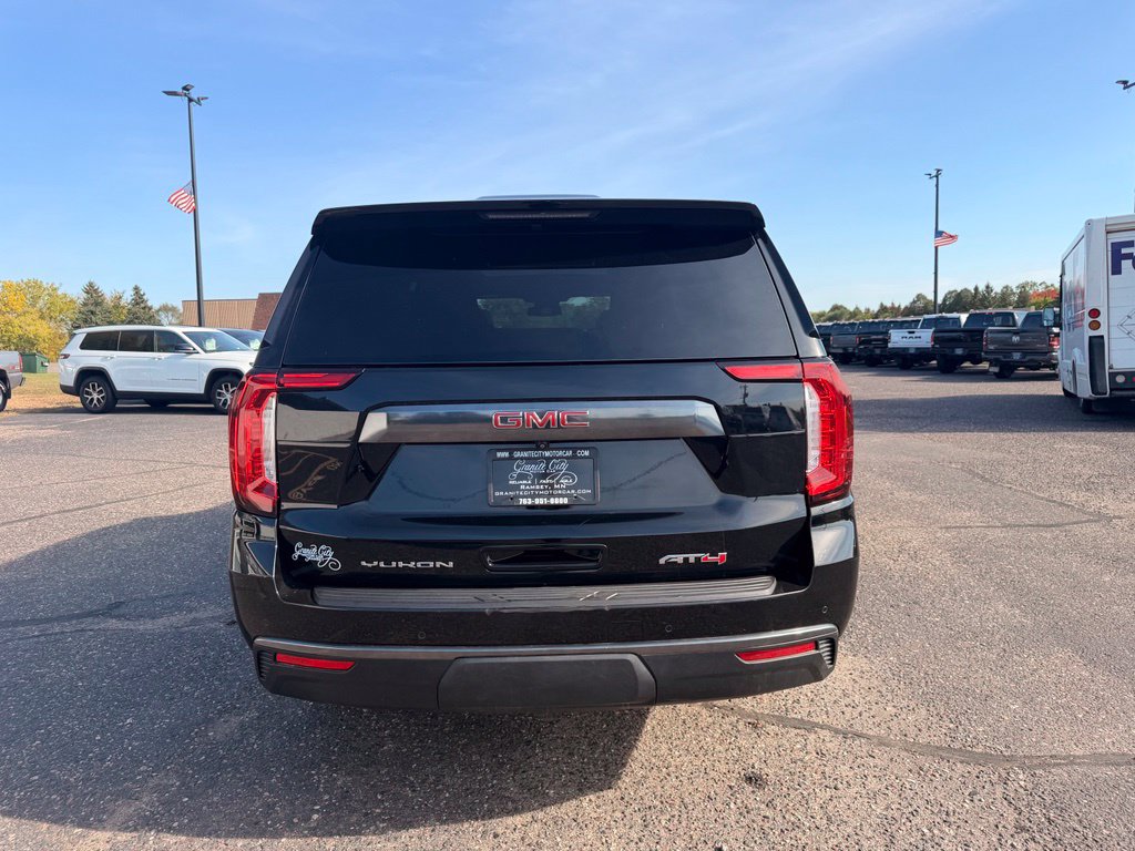 Used 2023 GMC Yukon XL AT4 w/ AT4 Premium Plus Package AWD/4WD image 6