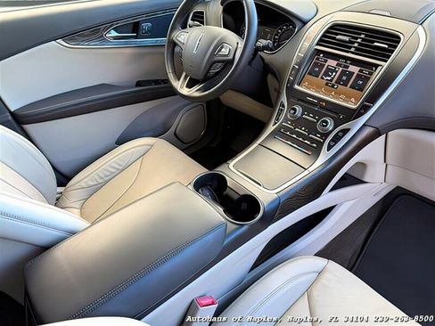 Used 2018 Lincoln MKX Reserve image 32