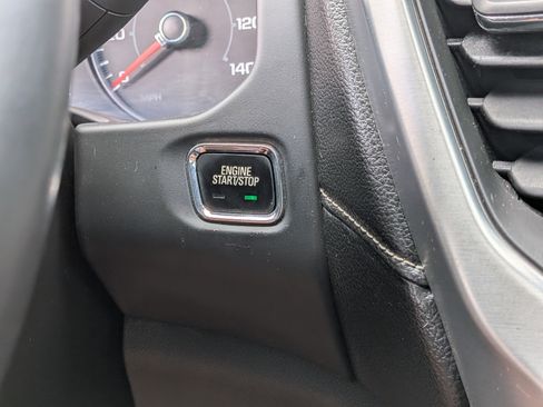Used 2017 GMC Acadia SLE FWD image 30
