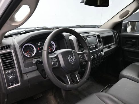 Used 2020 RAM 1500 Tradesman w/ Chrome Appearance Group image 16