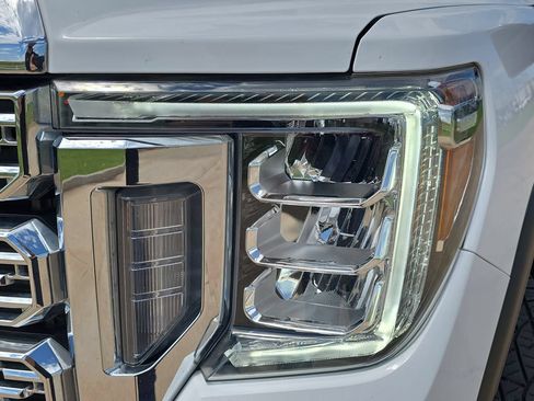 Used 2023 GMC Sierra 3500 Denali w/ Denali Ultimate Package AWD/4WD image 32
