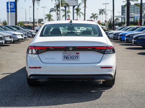 Used 2025 Honda Accord SE image 8