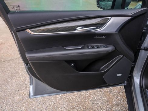 Certified 2023 Cadillac XT5 Sportv w/ Technology Package image 25