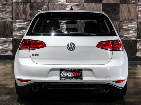 Used 2015 Volkswagen GTI S FWD image 8