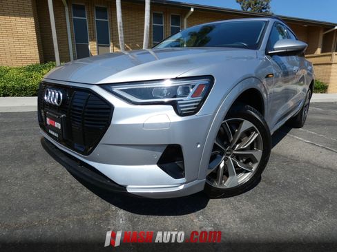 Used 2021 Audi e-tron Premium Plus AWD/4WD image 15