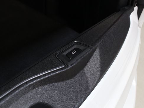 Used 2021 BMW X5 xDrive40i w/ M Sport Package AWD/4WD image 69
