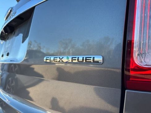 Used 2014 Ford Explorer XLT w/ Equipment Group 202A image 6