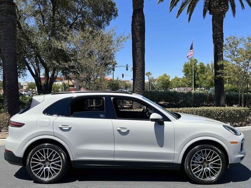 Used 2020 Porsche Cayenne E-Hybrid AWD/4WD image 20