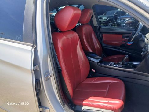 Used 2018 BMW 320i Sedan RWD image 17