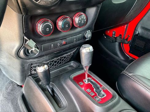 Used 2017 Jeep Wrangler Unlimited Sport image 35