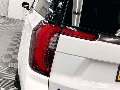 Used 2025 GMC Yukon XL AT4 Ultimate w/ LPO, Floor Liner Package AWD/4WD image 37