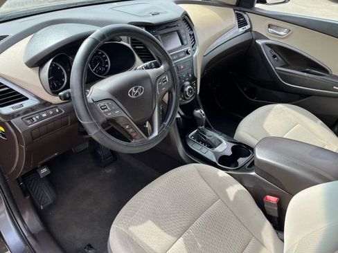 Used 2018 Hyundai Santa Fe Sport image 4