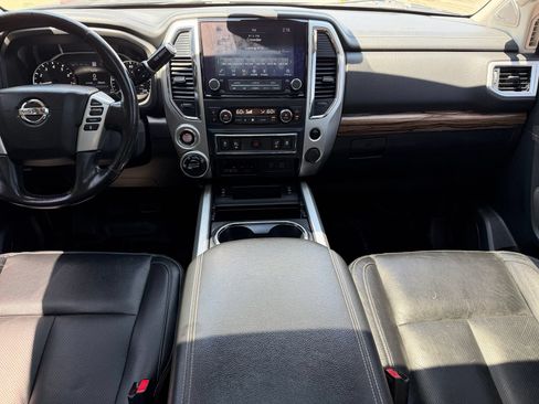 Used 2021 Nissan Titan SL w/ Moonroof Package AWD/4WD image 22