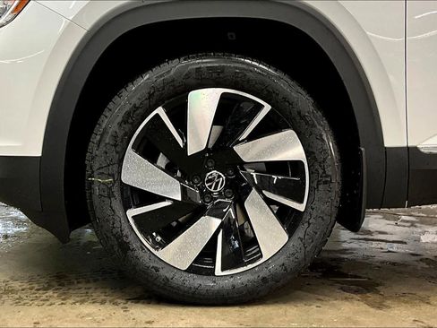 New 2026 Volkswagen Atlas Cross Sport SEL image 14