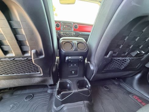 Used 2022 Jeep Wrangler Unlimited Rubicon w/ Cold Weather Group image 28