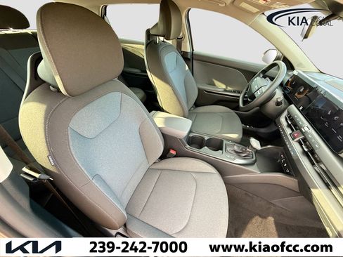New 2025 Kia K4 LXS image 14