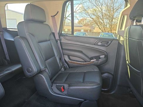 Used 2017 Chevrolet Tahoe LT w/ Z71 Midnight Edition AWD/4WD image 32