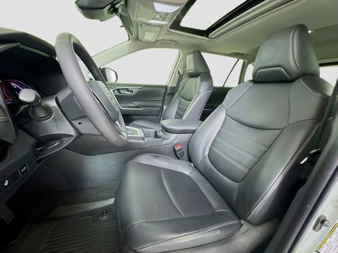 Used 2023 Toyota RAV4 XLE Premium AWD/4WD image 10