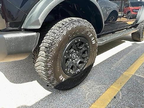 Used 2023 Ford Bronco Wildtrak AWD/4WD image 8