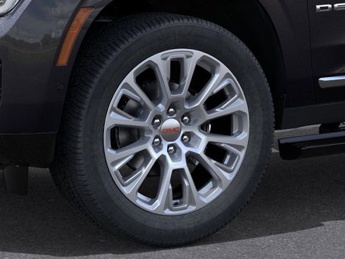 New 2026 GMC Yukon XL Denali w/ Sun & Power Step Package image 9