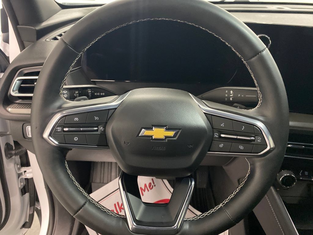 Used 2025 Chevrolet Traverse LT w/ LPO, Floor Liner Package FWD image 18