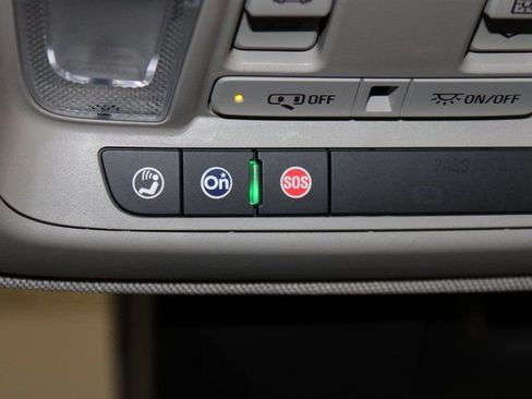 Certified 2022 Cadillac XT4 Premium Luxury w/ Enhanced Visibility Package image 29