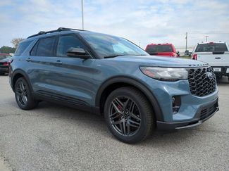 New 2026 Ford Explorer ST-Line RWD video 2