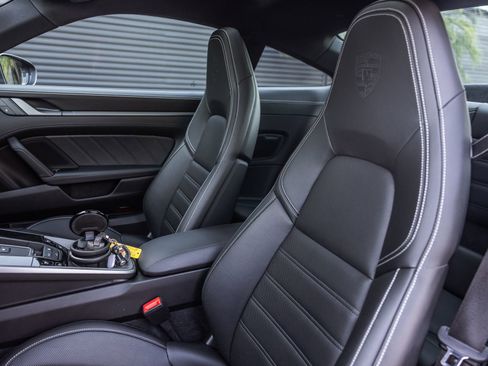 Certified 2024 Porsche 911 Carrera 4S image 5