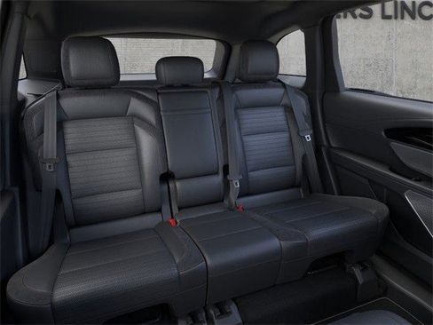 New 2025 Lincoln Nautilus Reserve image 13