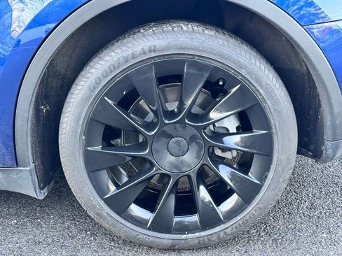 Used 2023 Tesla Model Y Long Range image 12