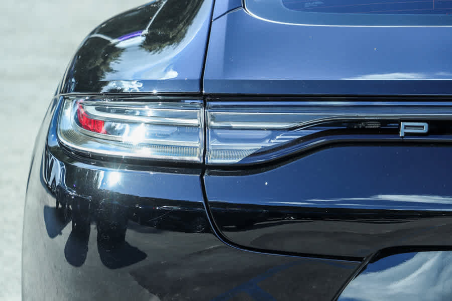 Used 2023 Porsche Panamera RWD image 7