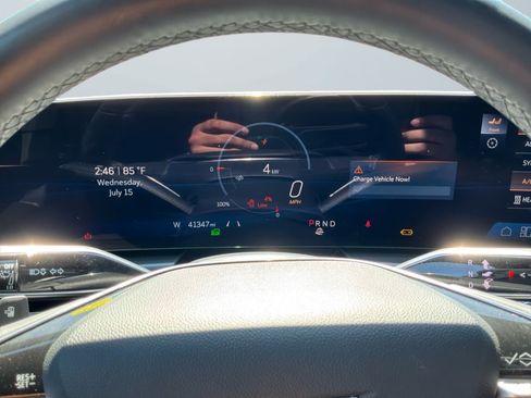 Used 2024 Cadillac Lyriq Tech RWD image 12