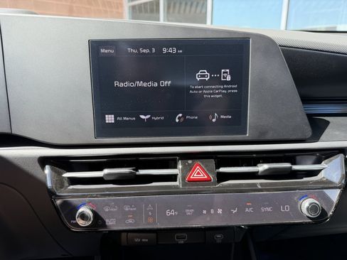 Used 2025 Kia Niro LX FWD image 19