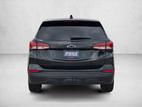 Used 2021 Chevrolet Trax LT w/ Redline Edition AWD/4WD image 6