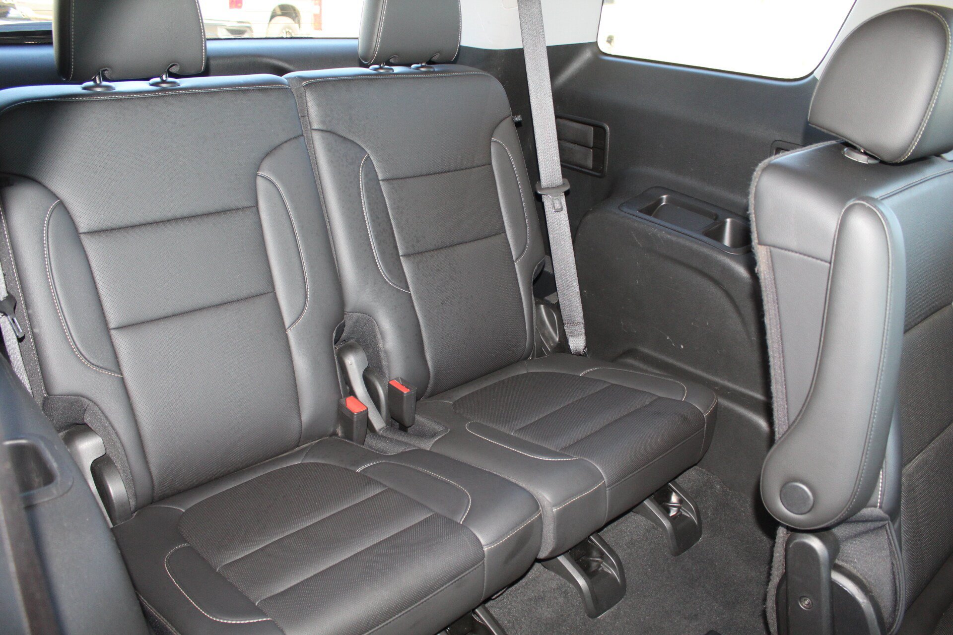 Used 2023 GMC Acadia SLT FWD image 21