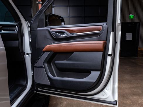 Used 2024 GMC Yukon Denali Ultimate image 36