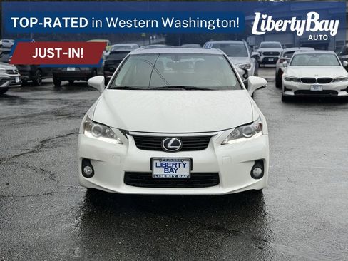 Used 2013 Lexus CT 200h image 2