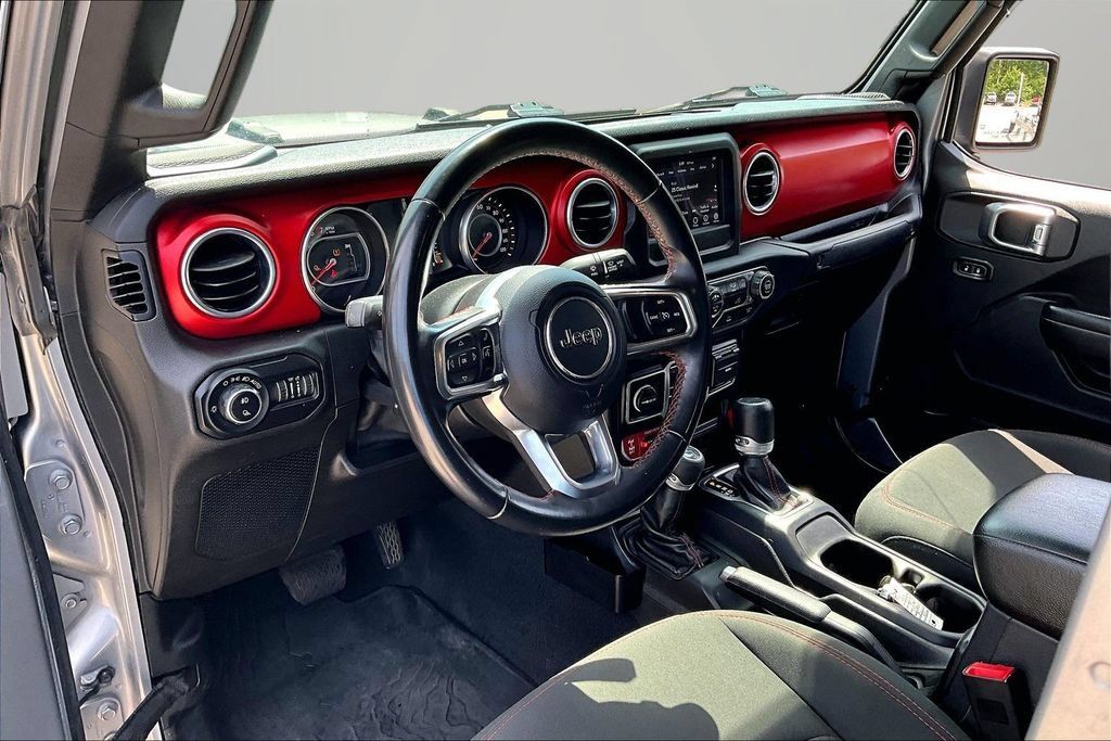 Used 2020 Jeep Gladiator Rubicon w/ Trailer Tow Package AWD/4WD image 18