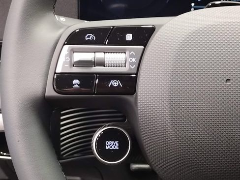 Used 2026 Hyundai Ioniq 5 SE AWD/4WD image 25