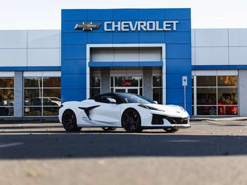 Used 2024 Chevrolet Corvette Z06 w/ Stealth Interior Trim Package RWD image 34