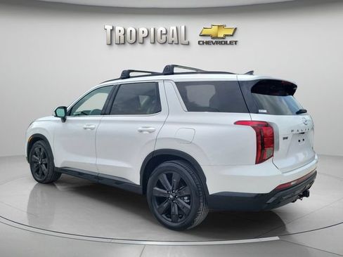 Used 2024 Hyundai Palisade XRT FWD image 3