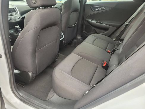 Used 2023 Chevrolet Malibu LT FWD image 3