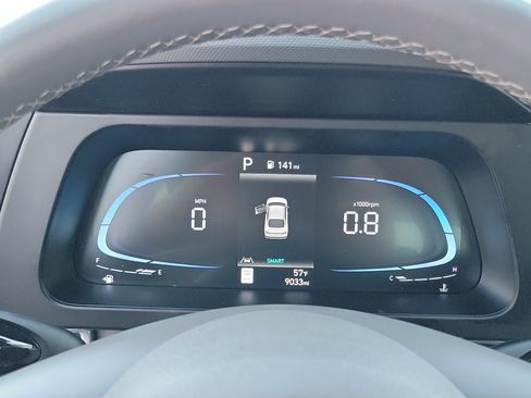 Certified 2025 Hyundai Elantra Sport image 9