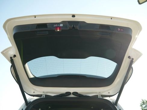 Certified 2026 Mercedes-Benz GLB 250 4MATIC image 18