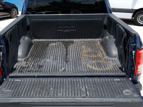 Used 2017 Ford F150 XLT AWD/4WD image 14
