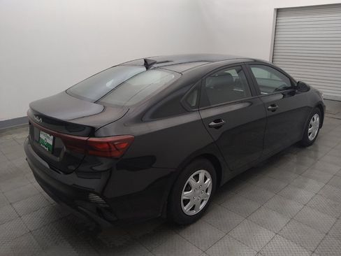 Used 2023 Kia Forte LX FWD image 9