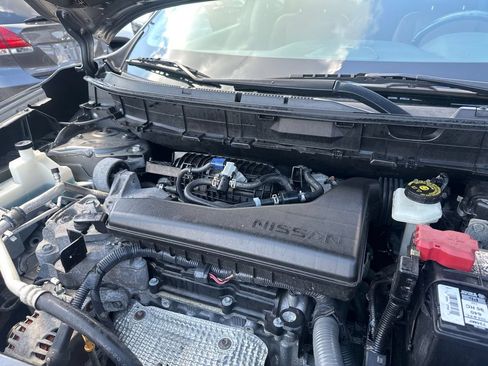 Used 2017 Nissan Rogue SL w/ SL Premium Package FWD image 10